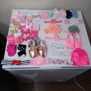 Newborn baby girl lot.